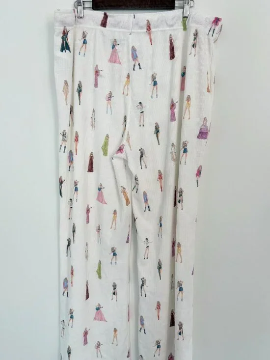 β¨ Taylor Swift The Eras Tour Pajama Set β¨ - Picture 11 of 15